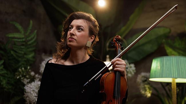 Mira Gregorič (Violine)