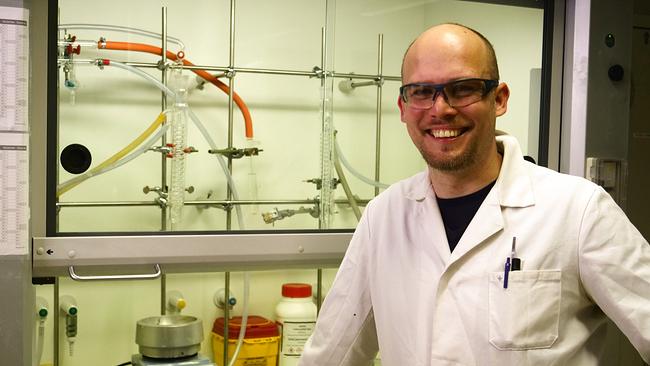 Mikrobiologe Armin Winter macht aus Wasserpflanzen Verpackungsmaterial