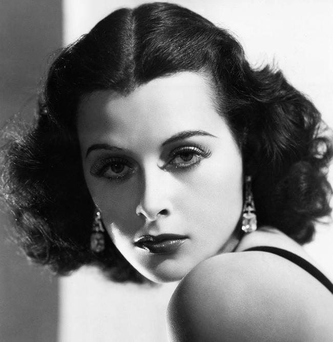 "Der Patronenkönig – Das unheimliche Leben des Fritz Mandl": Hedy Lamarr in Hollywood (1938), Szene aus dem Film ‚Algiers‘ von Walter Wanger Productions