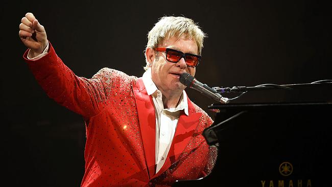 Elton John tritt am 31. Dezember 2014, im Barclays Center im New Yorker Stadtteil Brooklyn auf