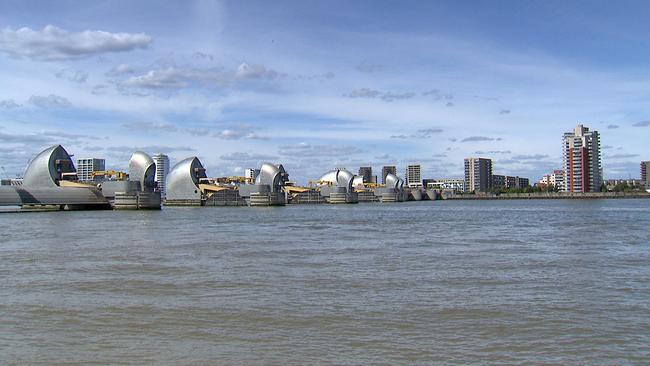 Die berühmte Themse-Barriere schützt vor der Nordsee