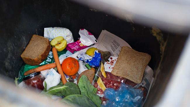 Lebensmittel im Müll
