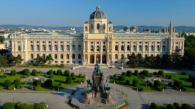 Das Naturhistorisches Museum - 1865 mit 30.000 Objekten aus der k&k Naturaliensammlung eröffnet, zählt es heute mit 30 Millionen Sammleobjekten zu den bedeutendsten der Welt.
