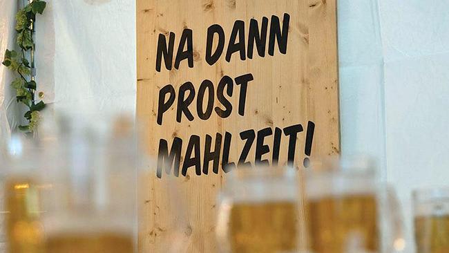 Schild "Na dann Prost Mahlzeit"