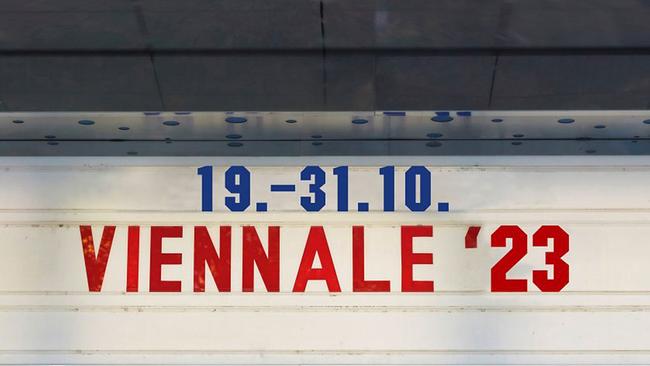 Kinoschriftzug Fischerleuchte Viennale