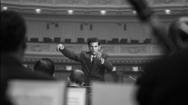 Bradley Cooper als Leonard Bernstein