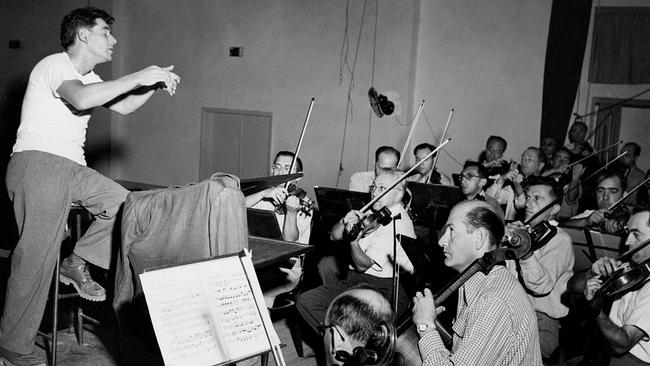 Leonard Bernstein 1948, dirigierend