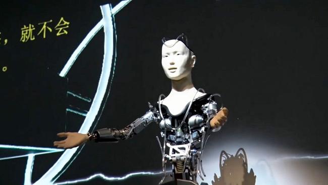 © ORF/9325-8317 Québec Inc. 2022 Humanoider Roboter