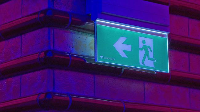 © ORF Exit Leuchtzeichen
