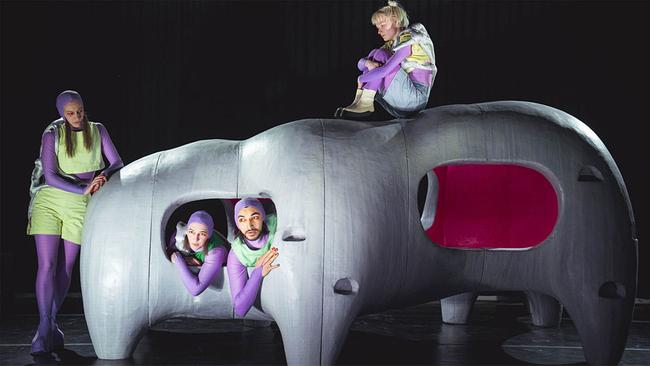 Szenenbild "Mein ziemlich seltsamer Freund Walter" Salzburger Festspiele