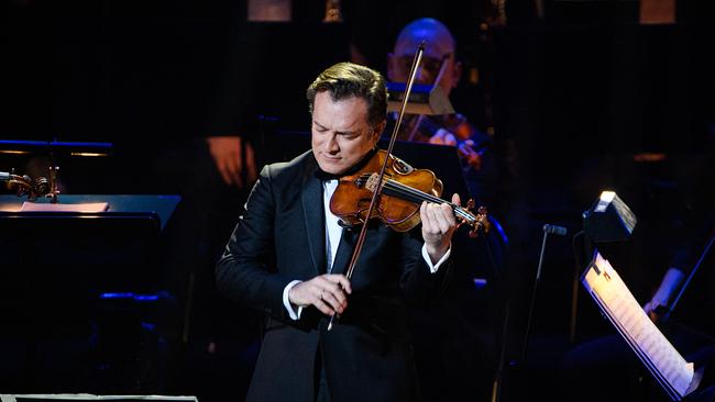 Renaud Capuçon geigend