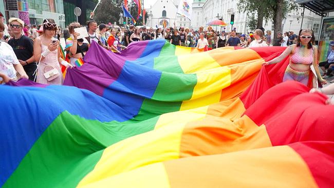 © ORF Report 10.06. Queer am Land