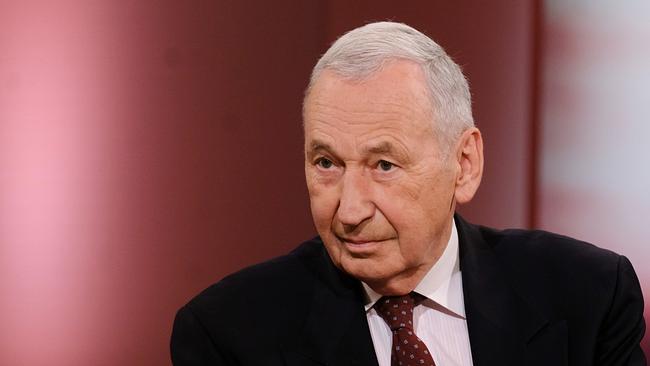 © ORF/Günther Pichlkostner Johannes Huber im Portrait im Stöckl Studio