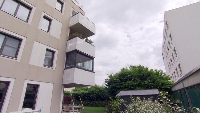 © ORF Der eingehauste Balkon ist zu sehen