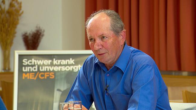 Herr Reinmüller, der Obmann der Selbsthilfegruppe MECFS ist zu sehen