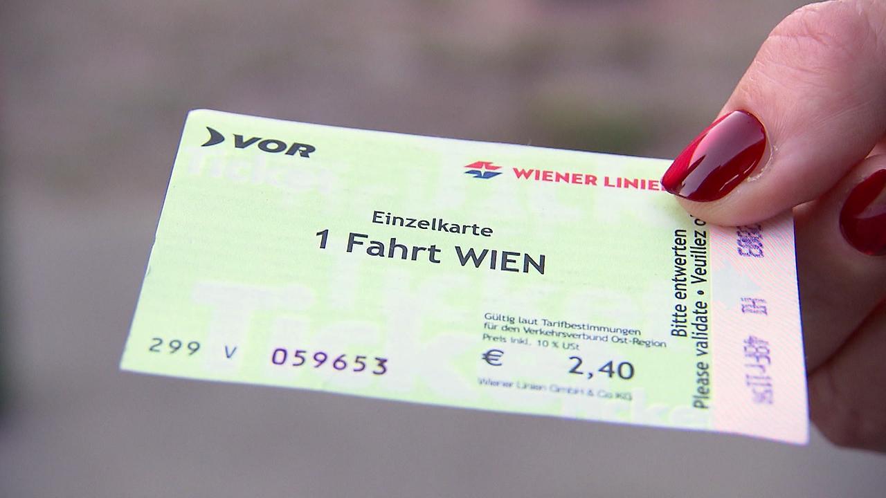 © ORF / Flora Drapal Ein Fahrschein der Wiener Linien ist zu sehen
