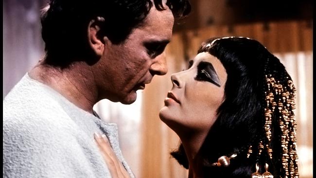 Richard Burton und Elizabeth Taylor im Film "Cleopatra", von Regisseur Joseph Mankiewicz 1963