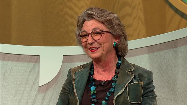 © ORF Maria, eine ältere Frau mit mittellangen, grauen Haaren und Brille, war Bankerin