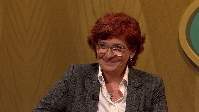 Univ.-Prof. Dr.in Sigrid Stagl, rote, kurze Haare, Brille, Umweltökonomin