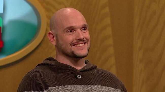 Florian, Versicherungsangestellter, Glatze, leichter Vollbart