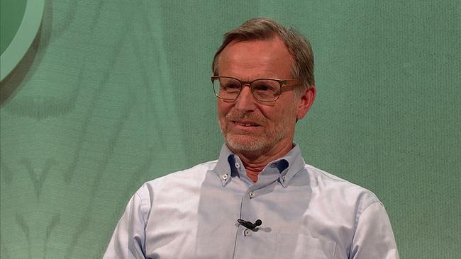 © ORF Reinhard, Sportwissenschafter und Mentaltrainer, graue, kurze Hare, Brille