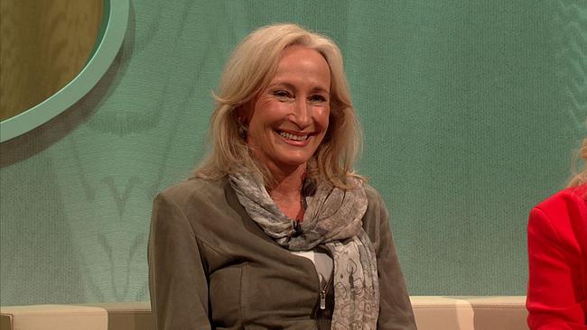 © ORF Susanne, Soziologin, Autorin und Coachin, blonde, Schulterlange Haare, dezent geschminkt