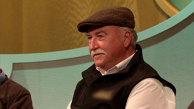 © ORF Willi, Weinbauer, dunkle Kappe, graue Harre, Schnauzbart