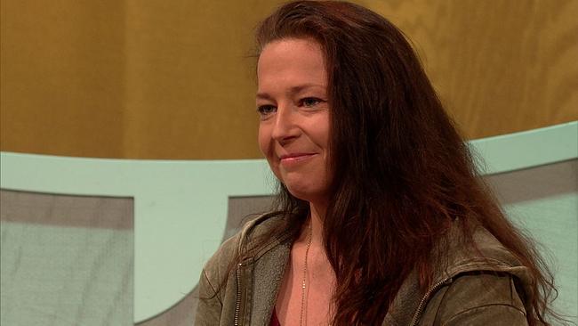 Theresia, Lebens- und Sozialberaterin, lange, dunkle Haare