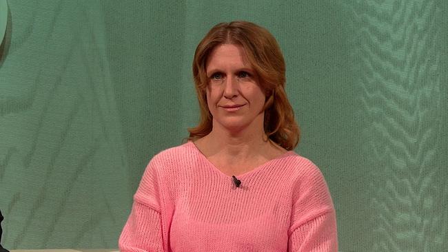 Sonja, Landwirtin, rötliche, Schulterlange Haare