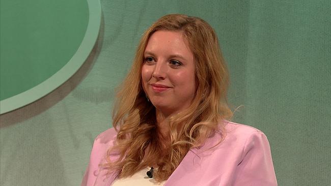 Daniela, Journalistin, blonde, lange Haare