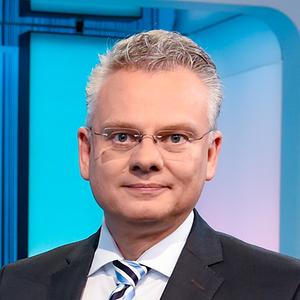 Eco-Moderator Dieter Bornemann im TV-Studio