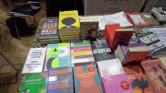 HFH Ethnische Vielfalt am Büchermarkt