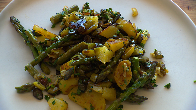 © ORF NÖ Gericht mit Spargel und Kartoffeln