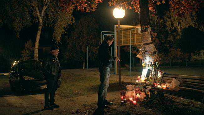 Am Tatort: die Ermittler Yohann (Bastien Bouillon) und Marceau (Bouli Lanners) stoßen auf einen weiteren Verdächtigen