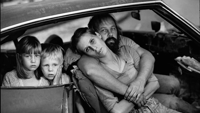 Mary Ellen Mark - „The Lives of Women” 2