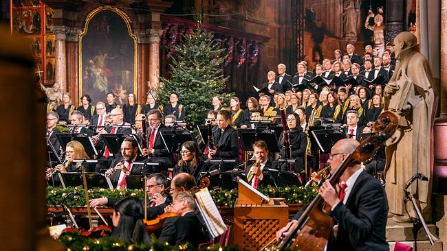 © ORF/Roman Zach-Kiesling Adventkonzert der Wiener Symphoniker aus dem Stephansdom