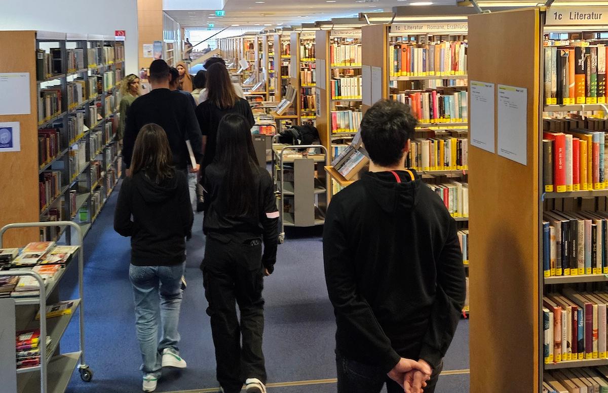 Bühne Oida! Wiener Büchereien – Führung durch die Hauptbibliothek am Urban-Loritz-Platz