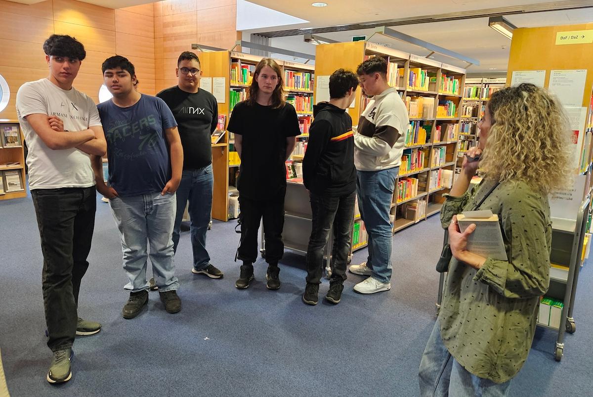 Bühne Oida! Wiener Büchereien – Führung durch die Hauptbibliothek am Urban-Loritz-Platz