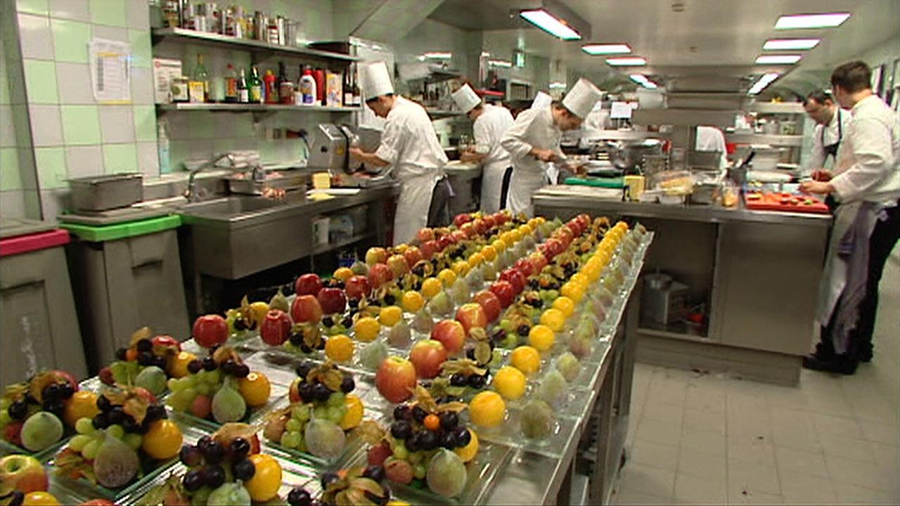 Opernballmenü: 600-700 Essen müssen von 19.00 bis 21.45 Uhr in den Wiener Nobelrestaurants serviert werden.