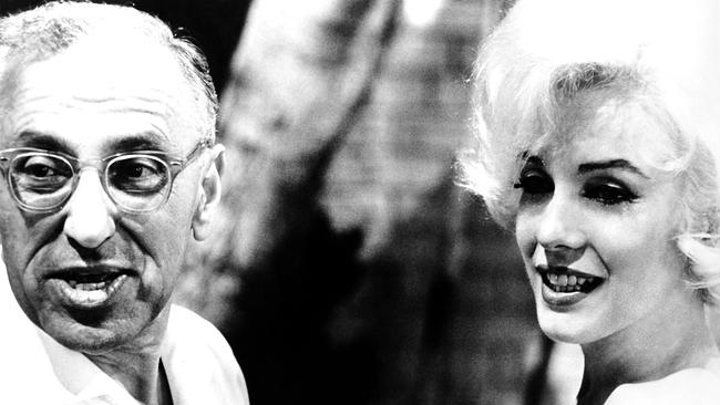 Regisseur George Cukor und Marilyn Monroe am Set von "Something's Got to Give", 1962.