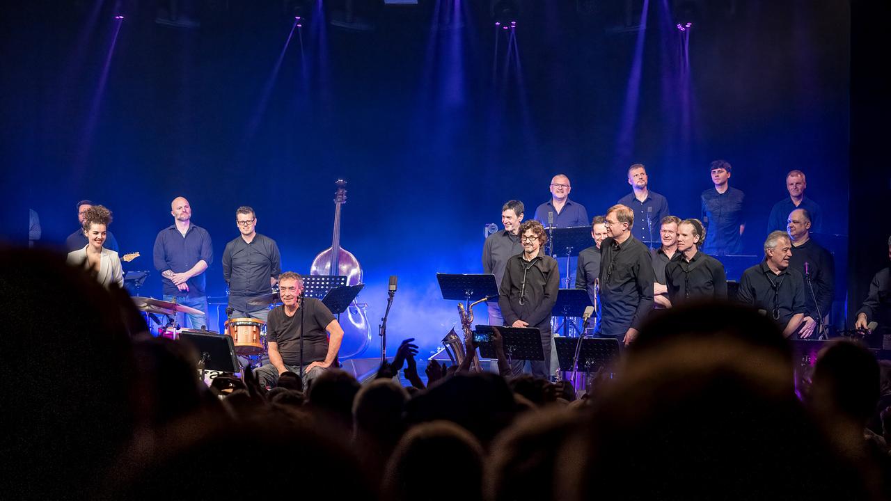 Hubert von Goisern und Lungau Big Band.
