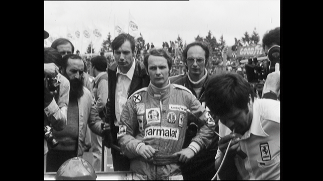 Niki Lauda vor dem Rennen, das sein Leben verändern wird.
