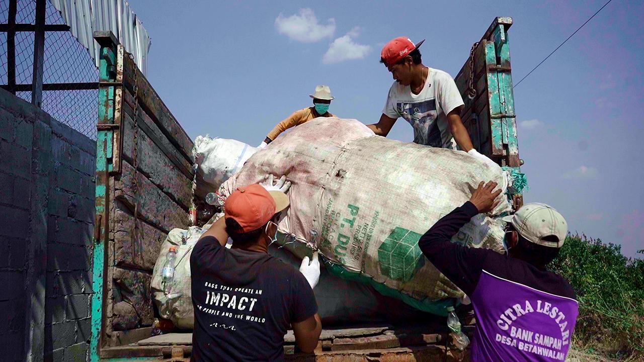 Clean Up Programm der Firma Got Bag, Indonesien