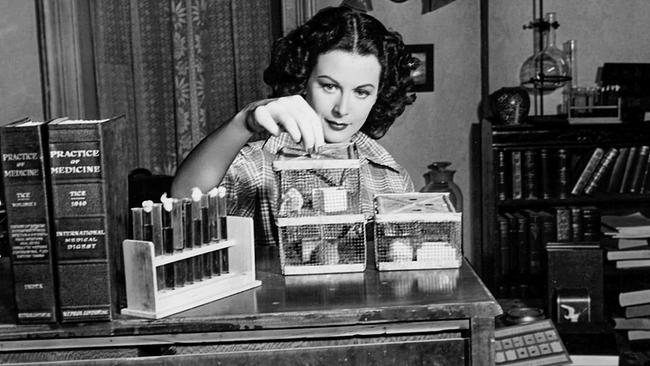 Hedy Lamarr im Labor