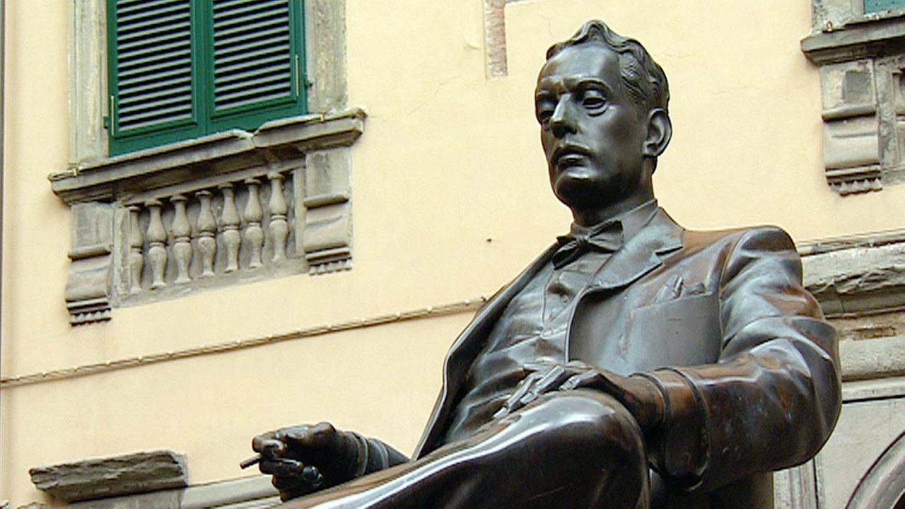 Puccini-Statue in Lucca