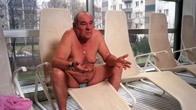 Herr Karl, Gerüster in Pension, genießt das Single-Dasein