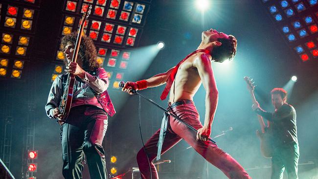 Im Bild: Gwilym Lee (Brian May), Rami Malek (Freddie Mercury), Joe Mazzello (John Deacon).