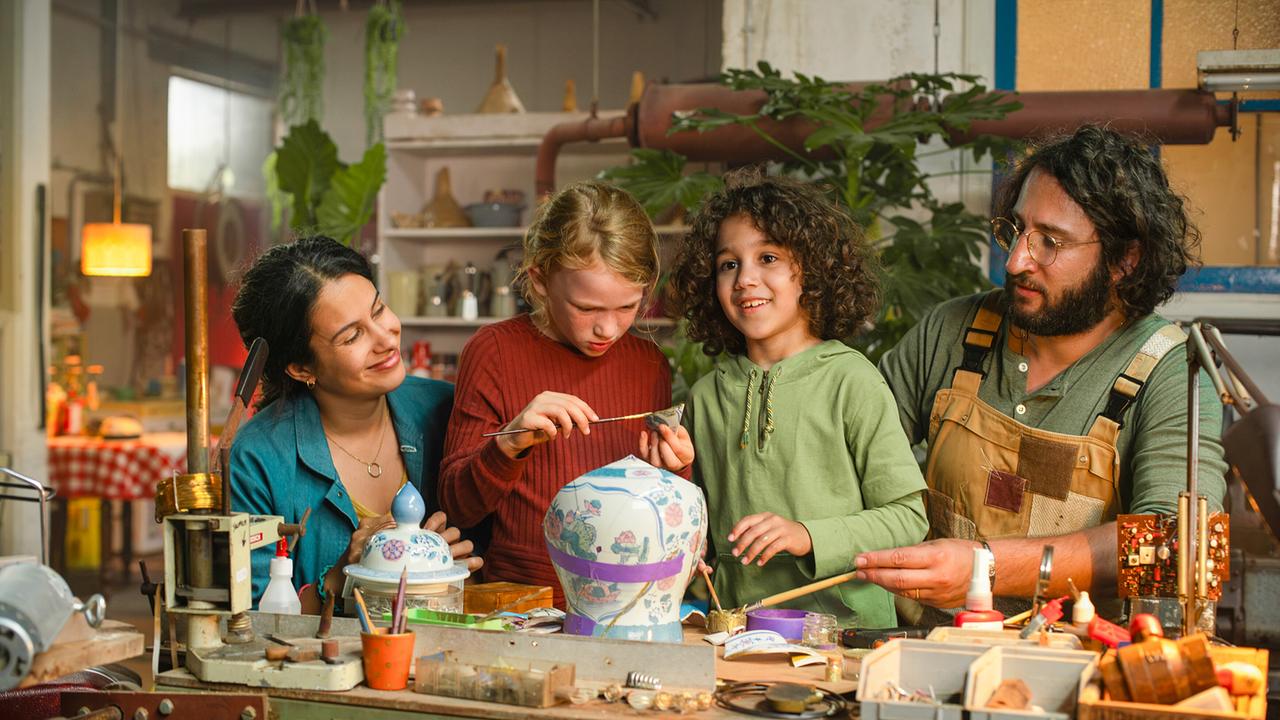 Jouman Fattal (Zonia), Evy Hanse (Anna), Adam el Bachiri (Saïd), George Tobal (Sameer).