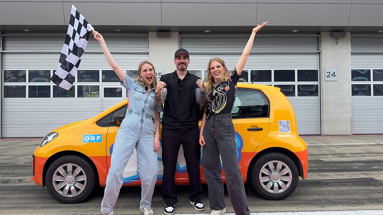 © ORF Lena, Stefan und Lisa haben ihre erste Challenge hinter sich: Eine Fahrt auf einer echten Rennstrecke.