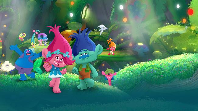 Poppy und Branch mit ihren Freunden im Hintergrund